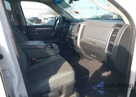 2015 Ram 1500 Big Horn z USA, uszkodzony, nr VIN 1C6RR6GT0FS754570